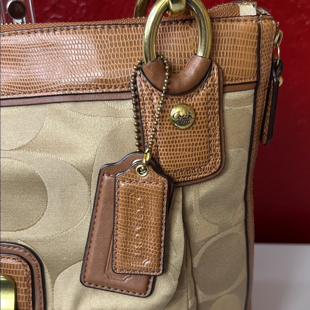 Coach Beige and Brown Shoulder Bag - Picture 2 of 13